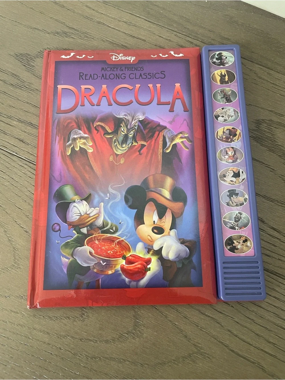 Mickey and Friends Read-Along-Dracula